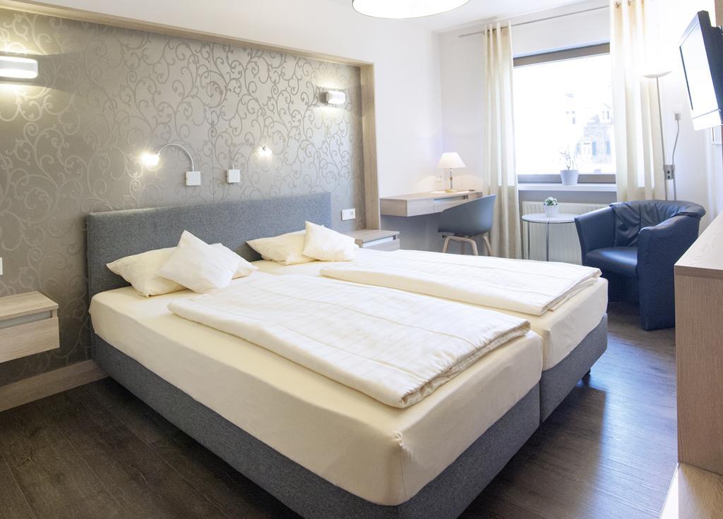 Weinhotel St. Stephanus Zeltingen-Rachtig Esterno foto