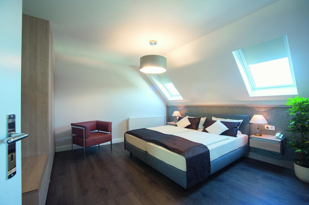 Weinhotel St. Stephanus Zeltingen-Rachtig Esterno foto